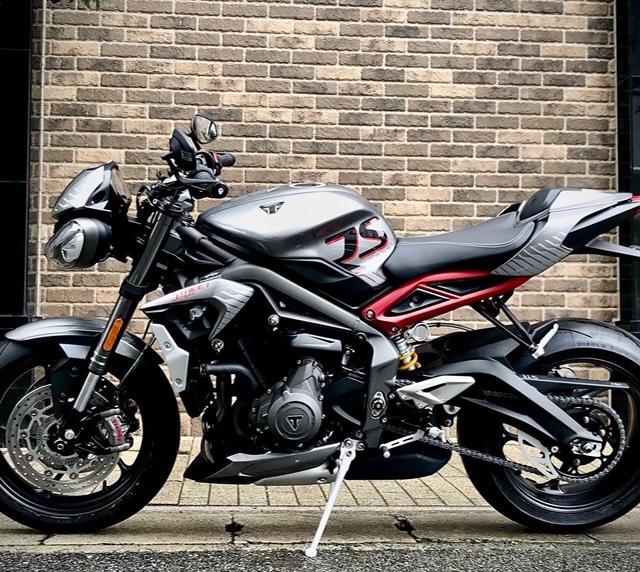 Street Triple RS