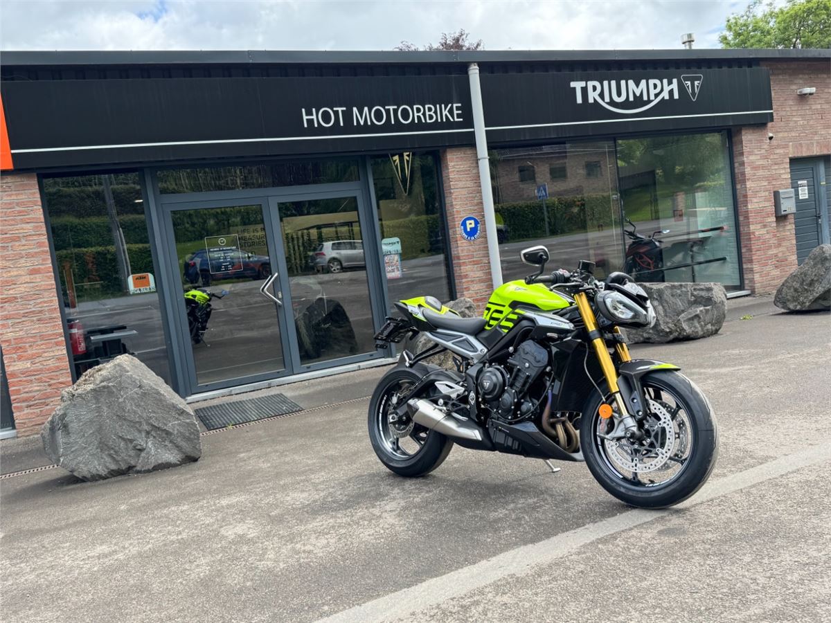Street Triple Moto2